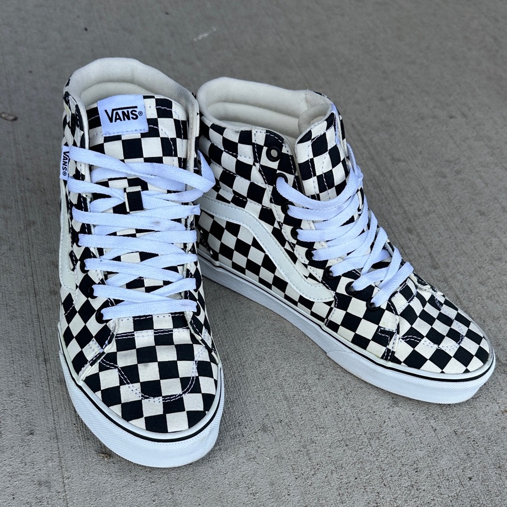 Vans Sk-8 Hi top women’s Black and White Checkered High-Top Sneakers